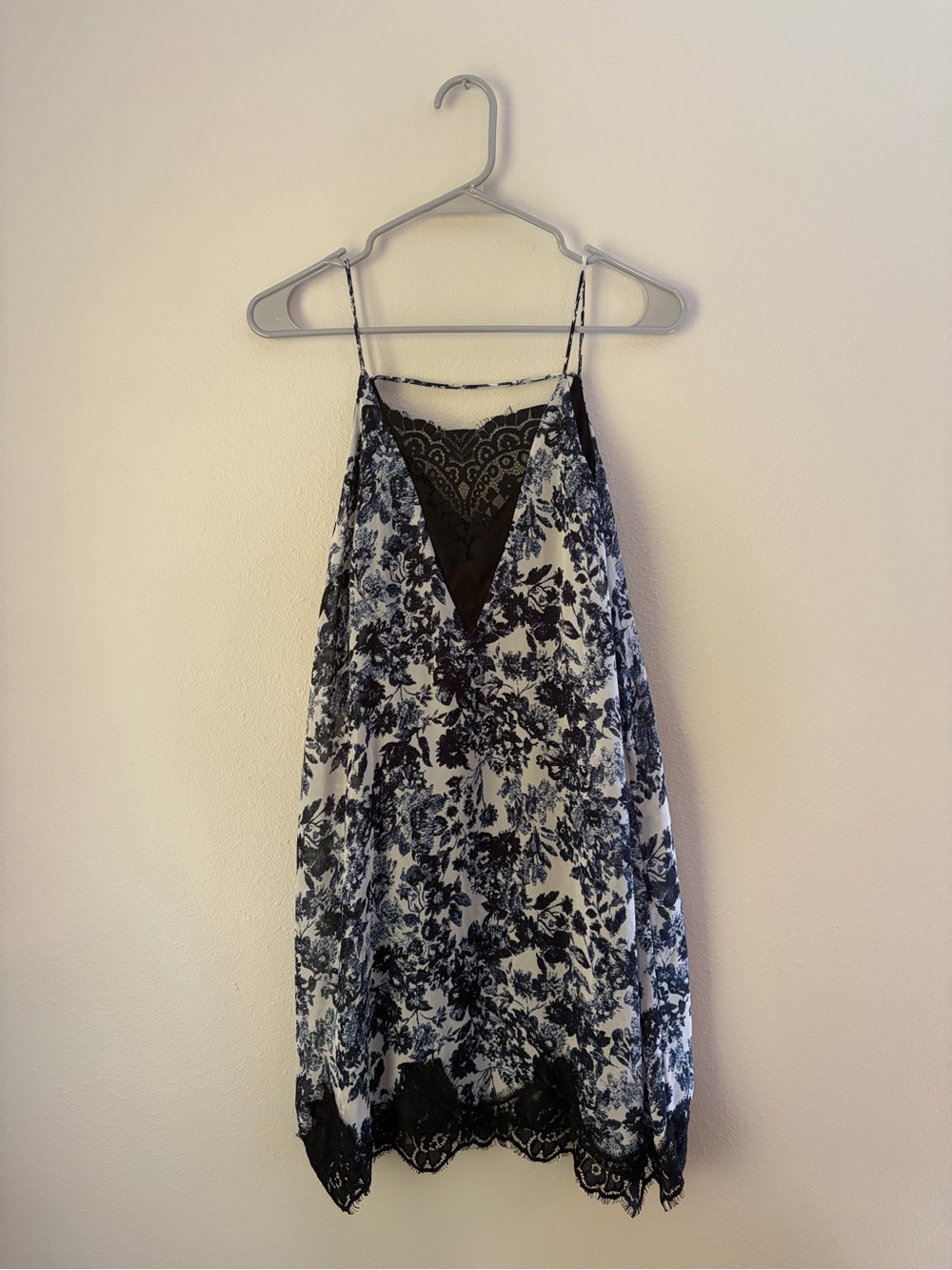 Astr Floral Lace-Trim Camisole - Black & White